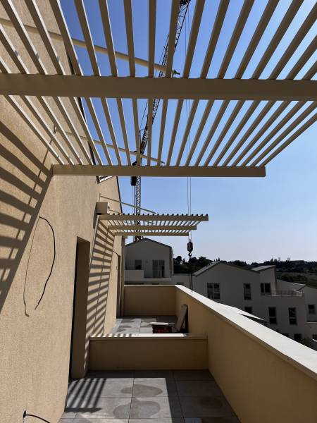Création de pergolas sur mesure pour un logements privé à Montpellier proche de Nimes